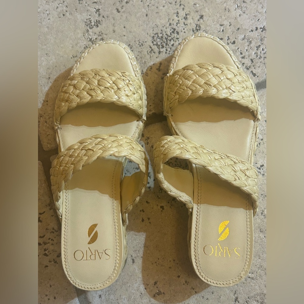 Sarto Platform Sandals size 8 NWOB